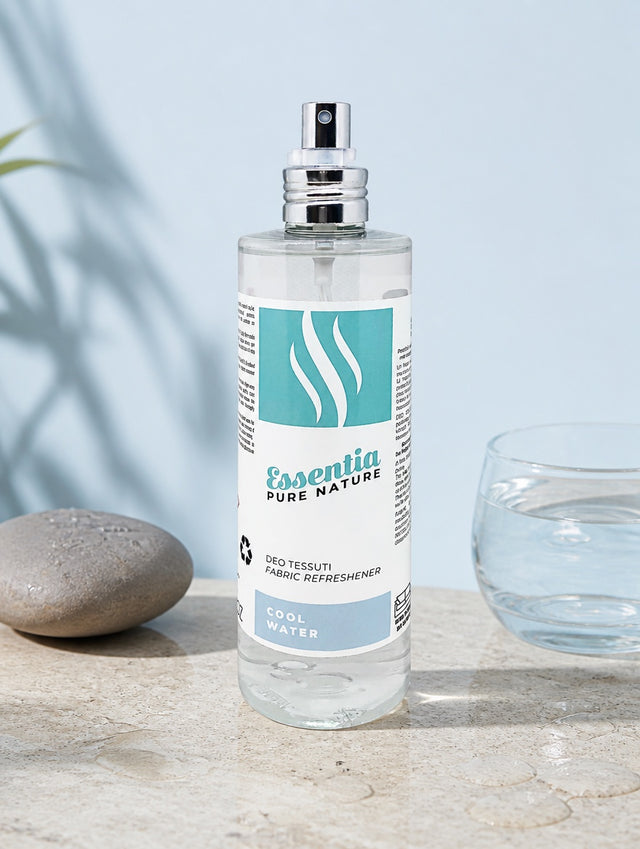 Osvežilec tkanin Cool Water Essentia Pure Nature na travertinu
