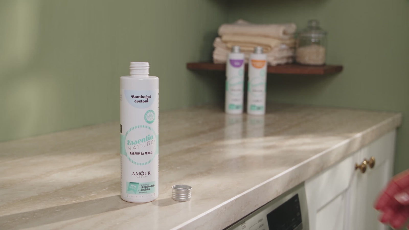Navodila za uporabo — parfum za perilo, mehčalec in detergent v lističih Essentia